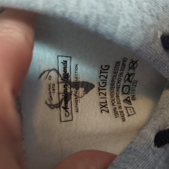 American Legends fleece hoodie. Like new. - Picture 4 of 4